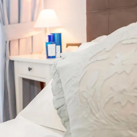 Vico Milano 18 4* 나폴리