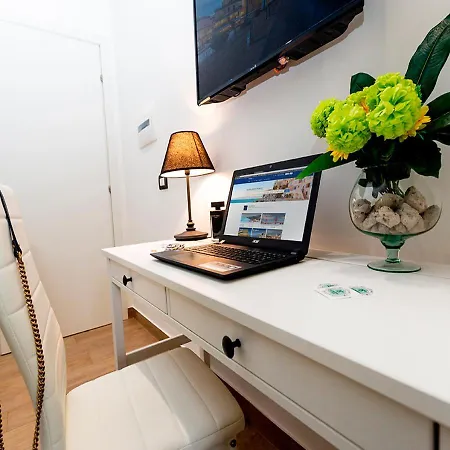 Vico Milano 18 Bed & Breakfast