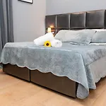 Vico Milano 18 4* נאפולי