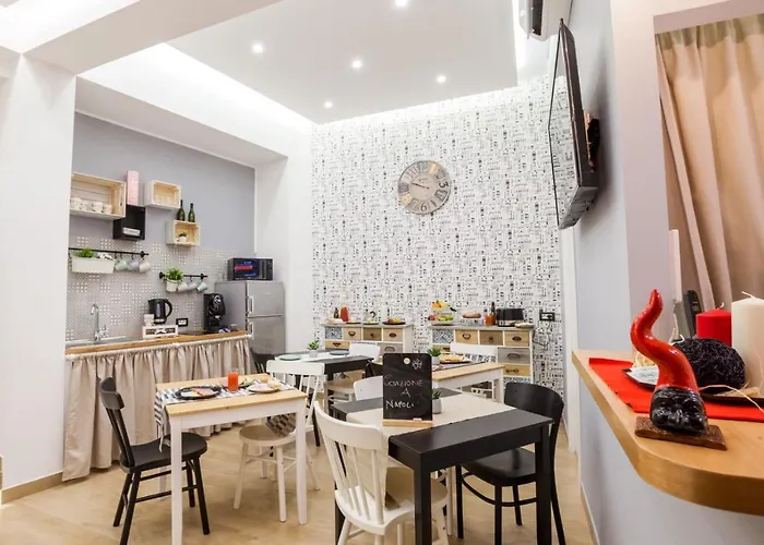 Vico Milano 18 Bed and Breakfast