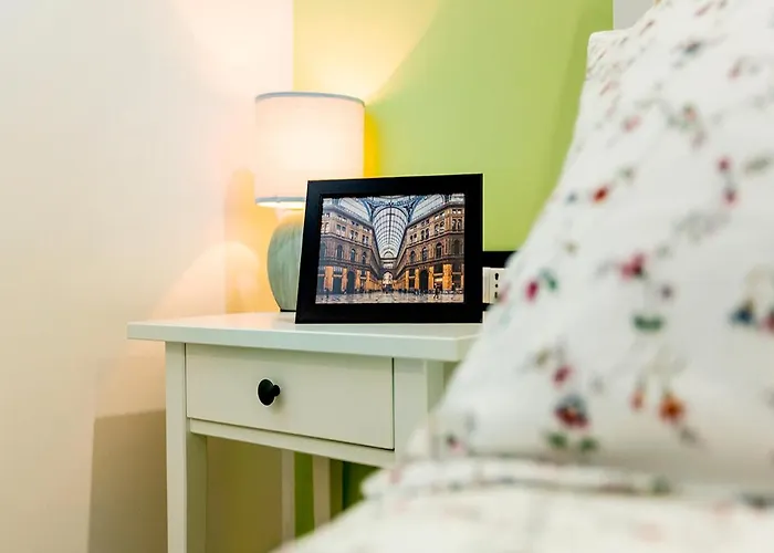 Vico Milano 18 Bed and Breakfast