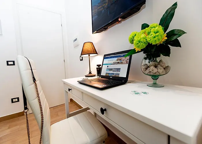 Vico Milano 18 Bed and Breakfast