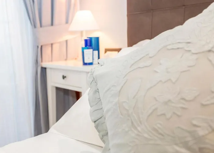 Vico Milano 18 4* Neapel